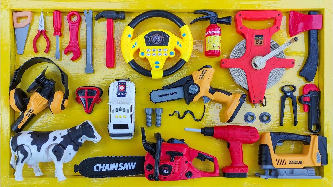 Collection of Repair Tools, Elektrik Drill, Electric Saw, Hammer With Wriench,Pliers,Hacksaw