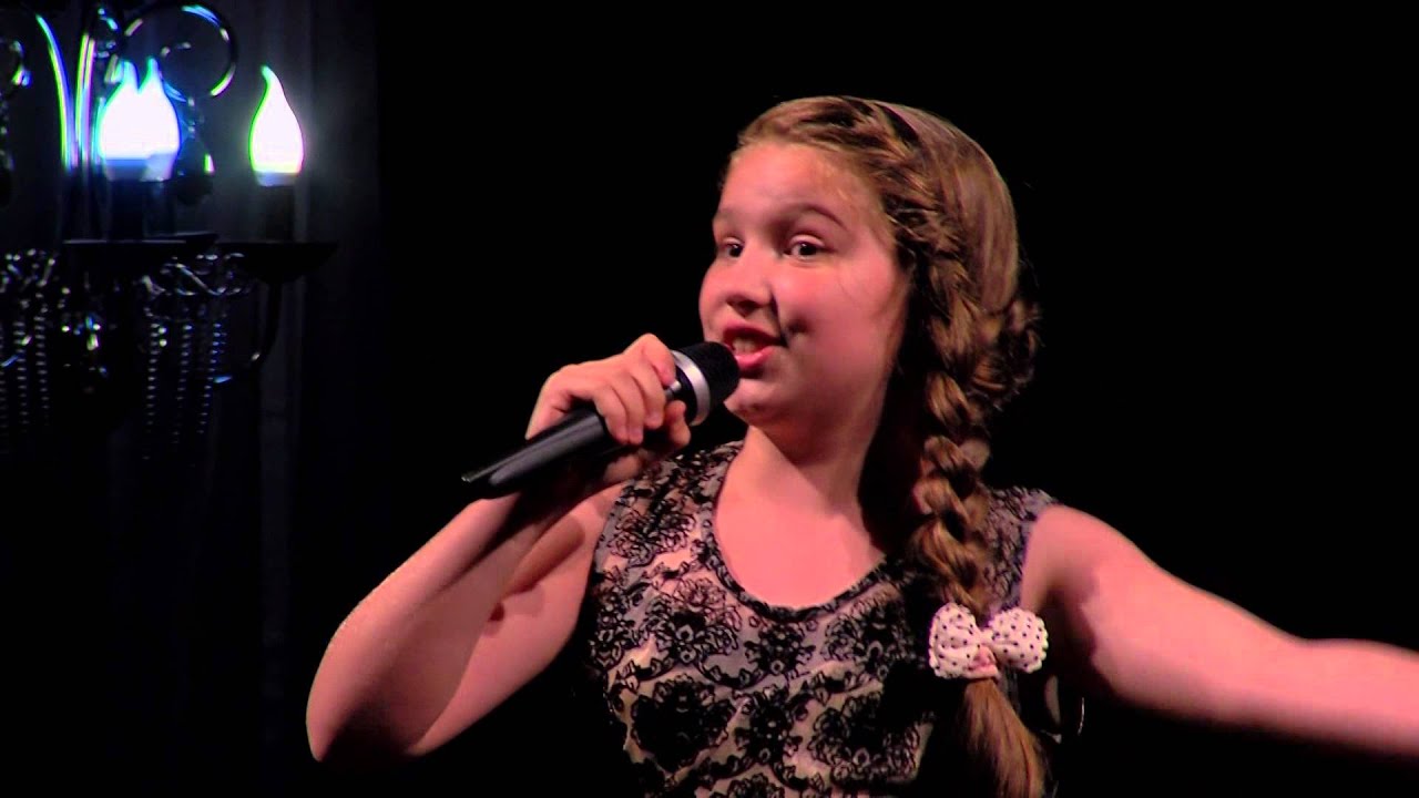 Moment artistic | Diandra Bancu | TEDxPiatraNeamt