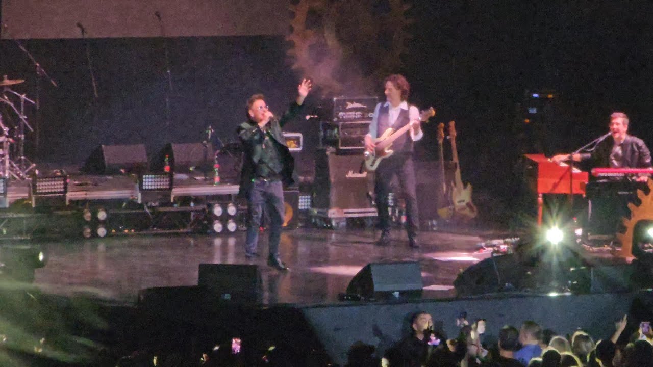 Gibonni - Zlatne godine - Arena Zagreb 08.03.2023.