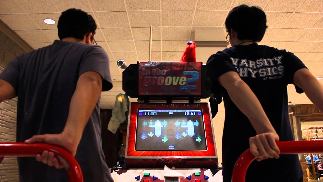Valex vs. ZELLLOOO - Rob Swire Has A Nervous Breakdown (Round 1) - D.O.W.N.S. 5