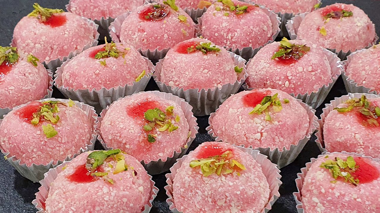 सॉफ्ट मलाई लड्डू 5 मिनिटोमै Malai ke laddu banane ki recipe  paneer malai ladoo  Strawberry Malai La