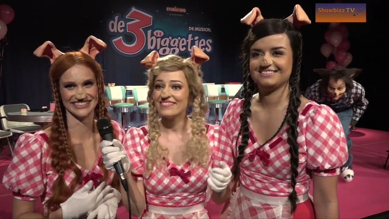 K3 schrikt zich te pletter tijdens interview