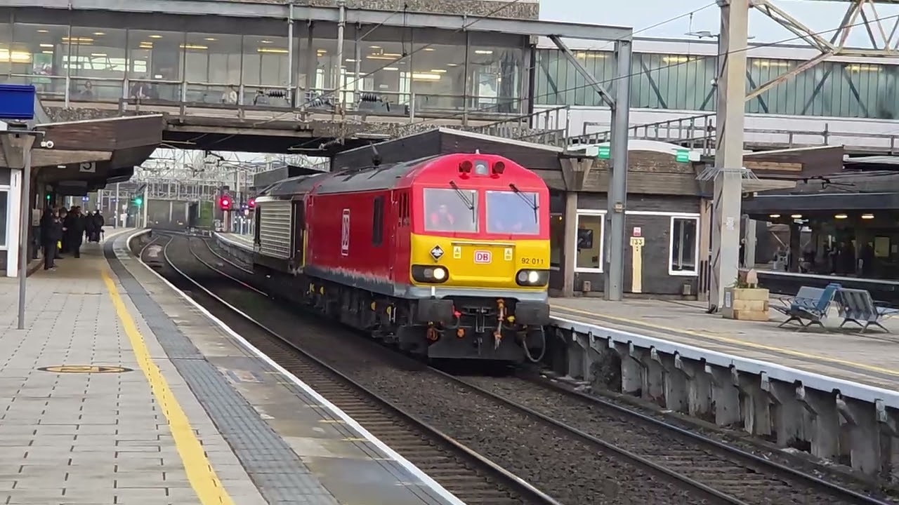 0C19 0655 Crewe T.M.D. (E) to Rugby - 92011 & 67021 passing through Stafford P4