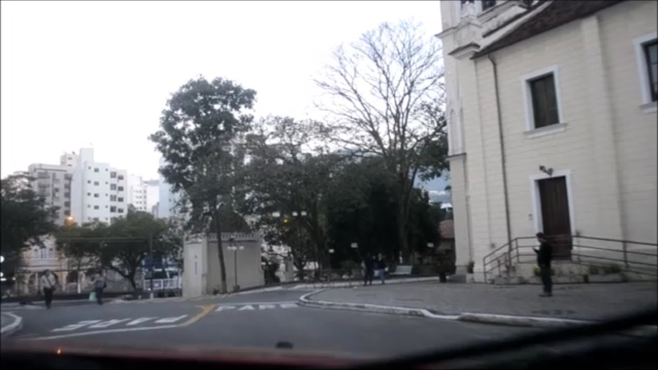 Dirigindo por Juiz de Fora - Santa Casa - F Bernardino c/Nevoeiro 29-06-2017