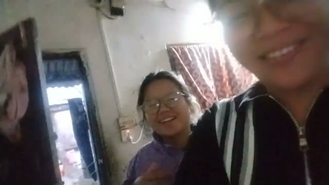 आज चाहिँ हाम्रो घरमा थुक्पाको खाने कार्यक्रम हुँदछ साथीहरूको हल्का रमाइलो