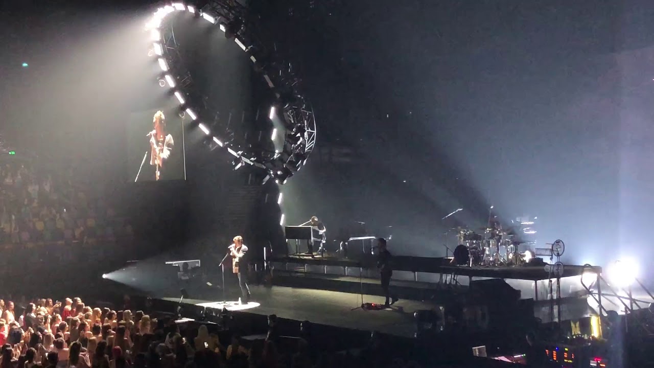 Shawn Mendes - Bad Reputation (Live in Brisbane)