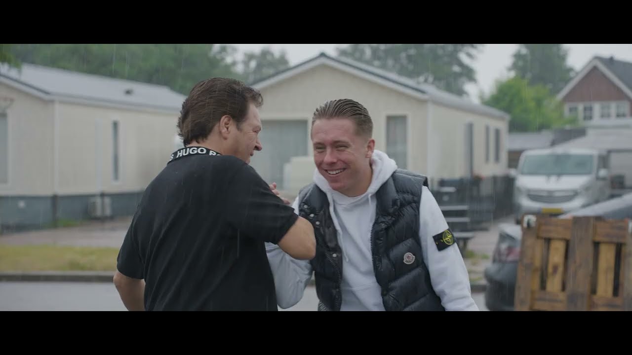 Sidney Bischoff & Sidney Jr. - Me Jongen (offici&euml;le videoclip)