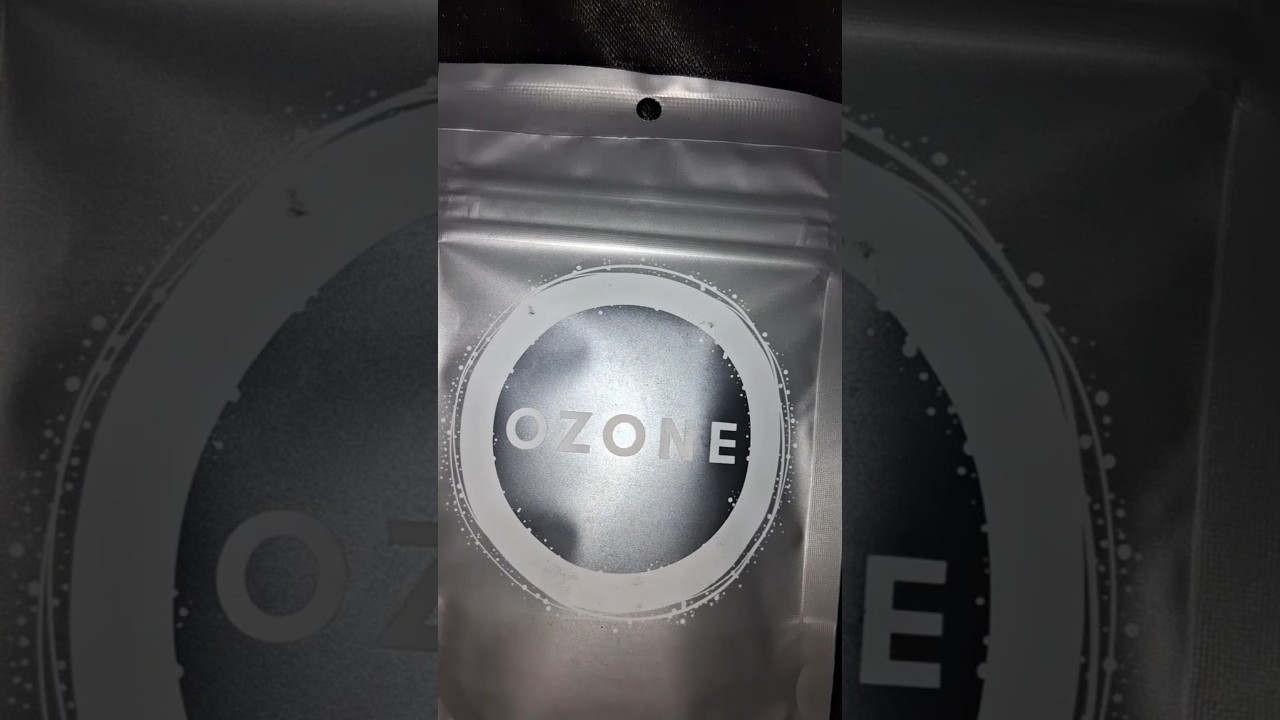 Strain Review Thursdays (Bananaconda) #ozone #michigan #cannabiscommunity #reggae #peace