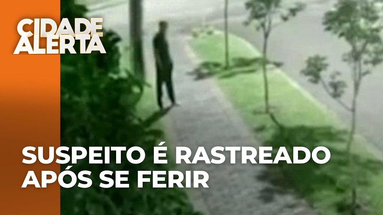 Suspeito invade casa e leva cartões, mas se fere no portão, é rastreado e deixa tudo para trás