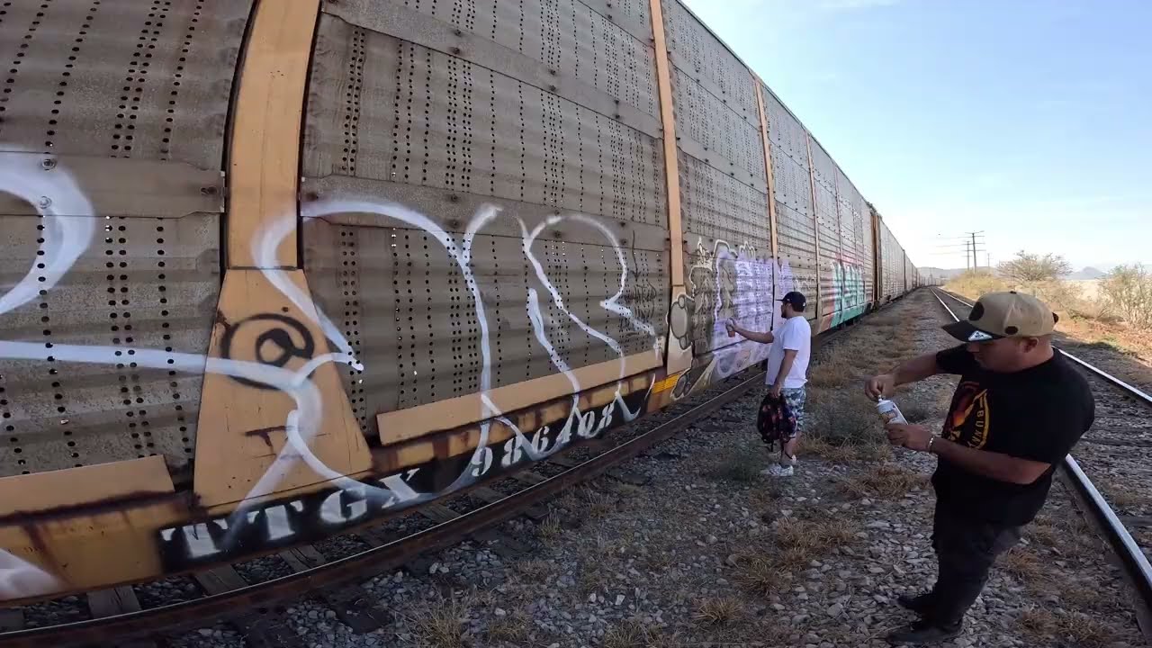 Nos Fuimos a Pintar Al Tren | Bombas Rápidas Antes de que llegaran los Guardias 👮‍♂️👮🏻‍♂️