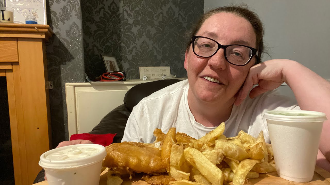 Friday Fish & Chips #foodie #eatingshow #foodlover #mukbang