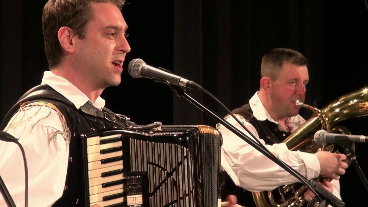Ansambel Okrogli muzikanti - Zapoj in zaigraj (v živo)