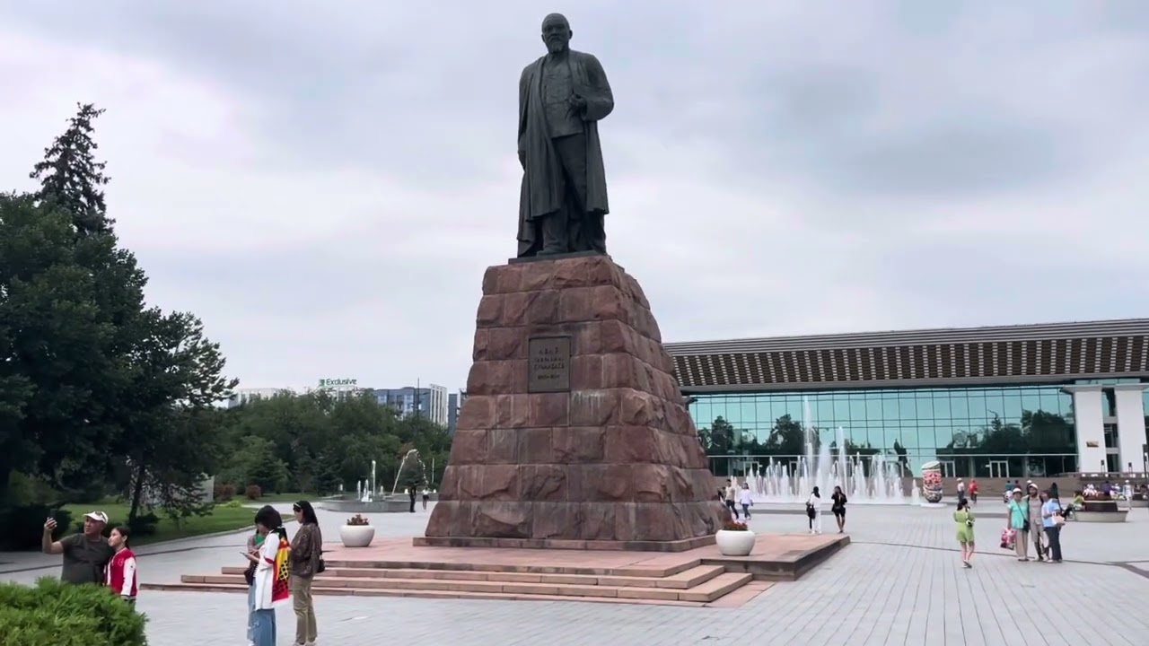 АЛМАТЫ - Абай у Дворца Республики, памятник Жамбылу, Шевченко, Kazakhstan travel in Almaty