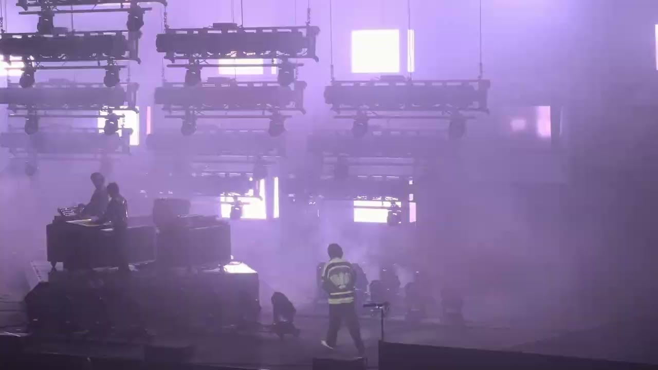 JUSTICE - NEVERENDER (FT. TAME IMPALA) [LIVE IN SYDNEY 3/11/25]