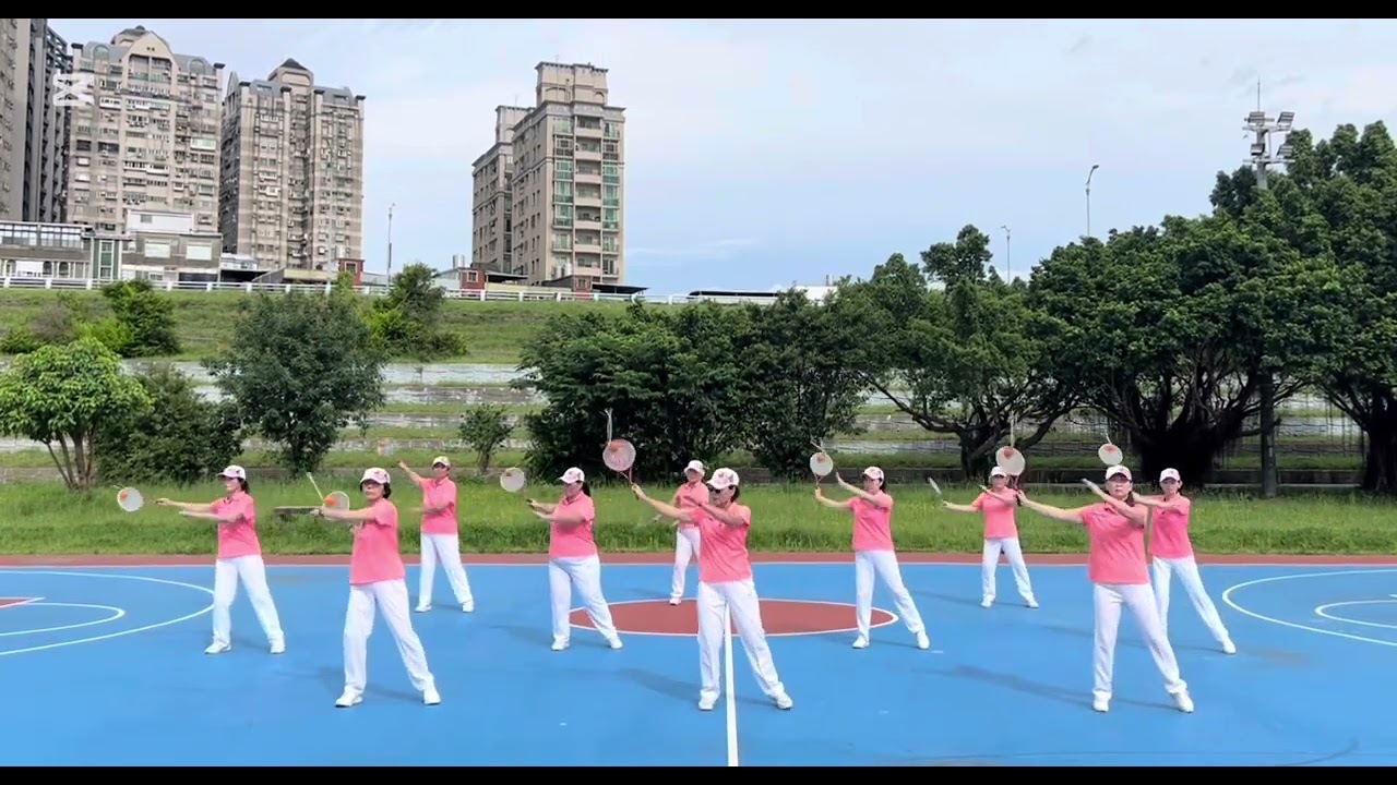 夢想啟航的地方-柔力球。教練張淑貞  新北市中和區秀山柔力球隊