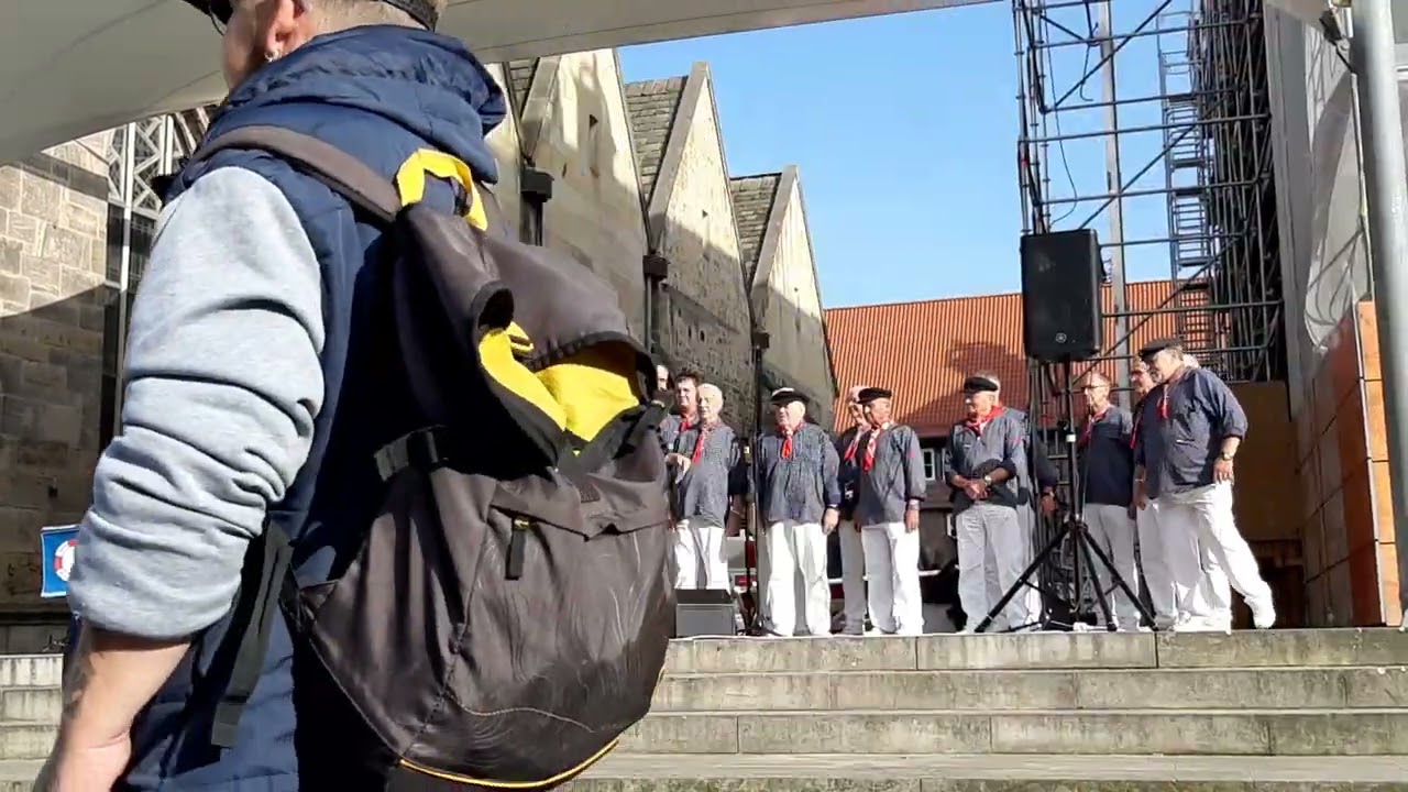 Unser Auftritt in Hameln  auf der Bühne vom Hochzeitshaus.