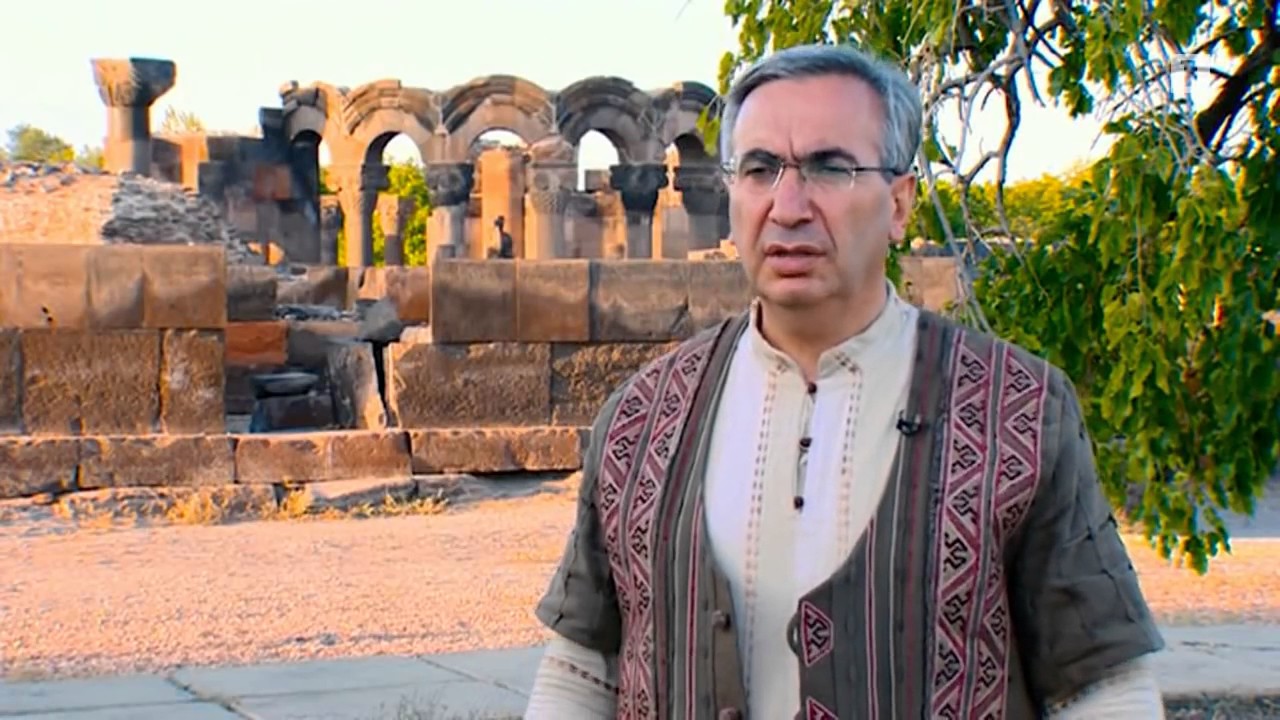 Ուս ուսի  Փափուռի