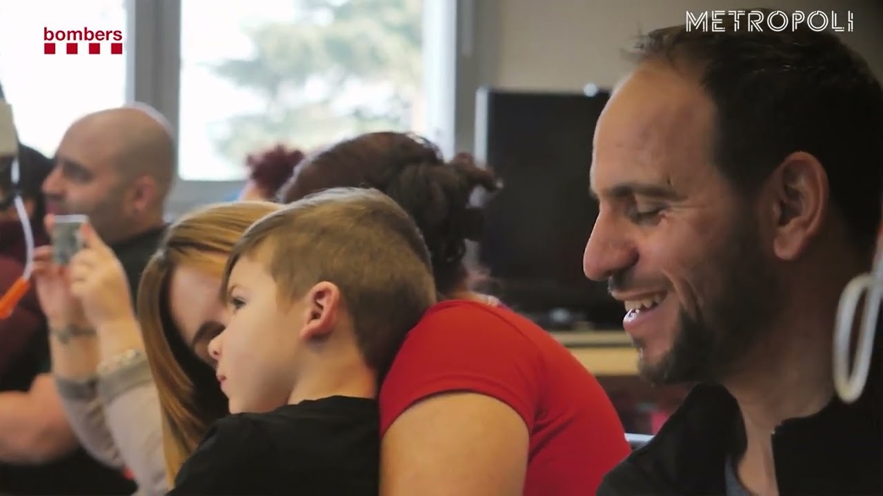 Así es un día en el parque de bomberos de Badalona