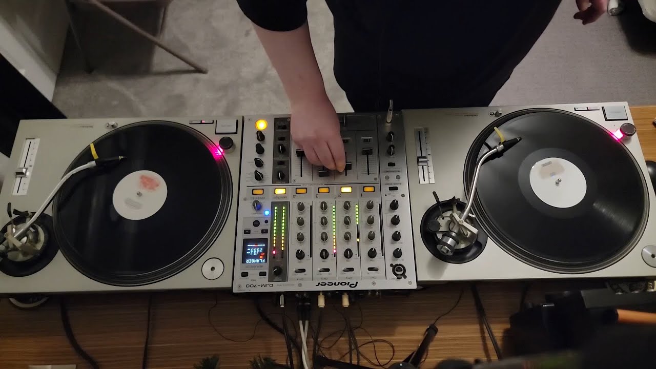 Whites - UK Garage UKG Vinyl Only Mix (Null Sessions #2)