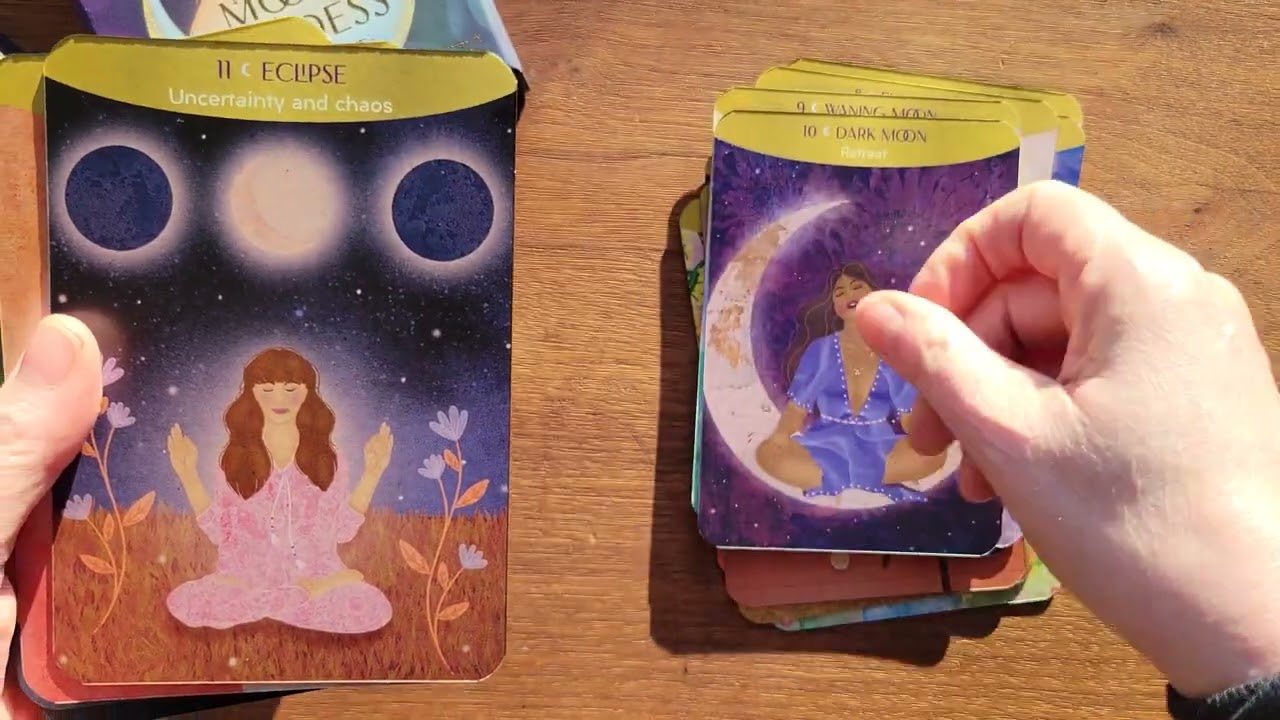 Moon Goddess Oracle - Card Flip