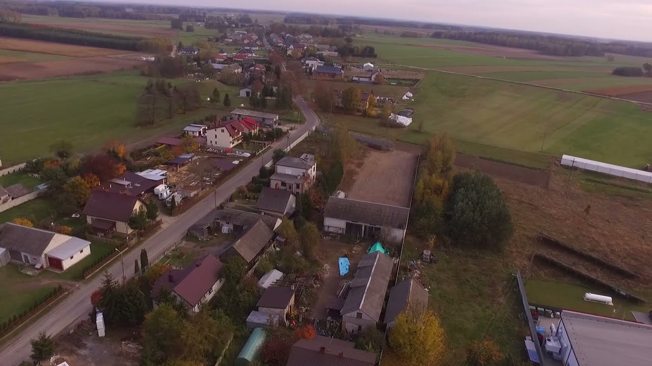 Bielany jesienią z pokładu drona