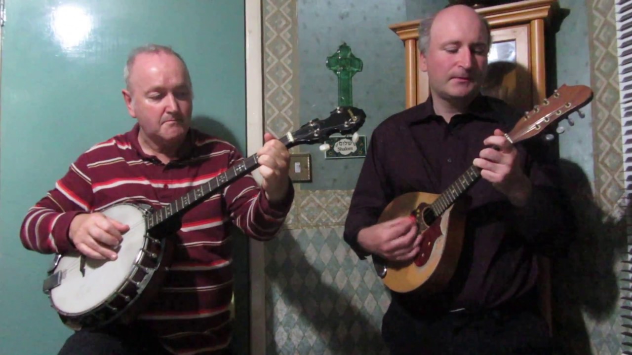 Ar Eireann ni Neosainn ce hi- Beautiful Celtic tune played on Mandolin/Banjo