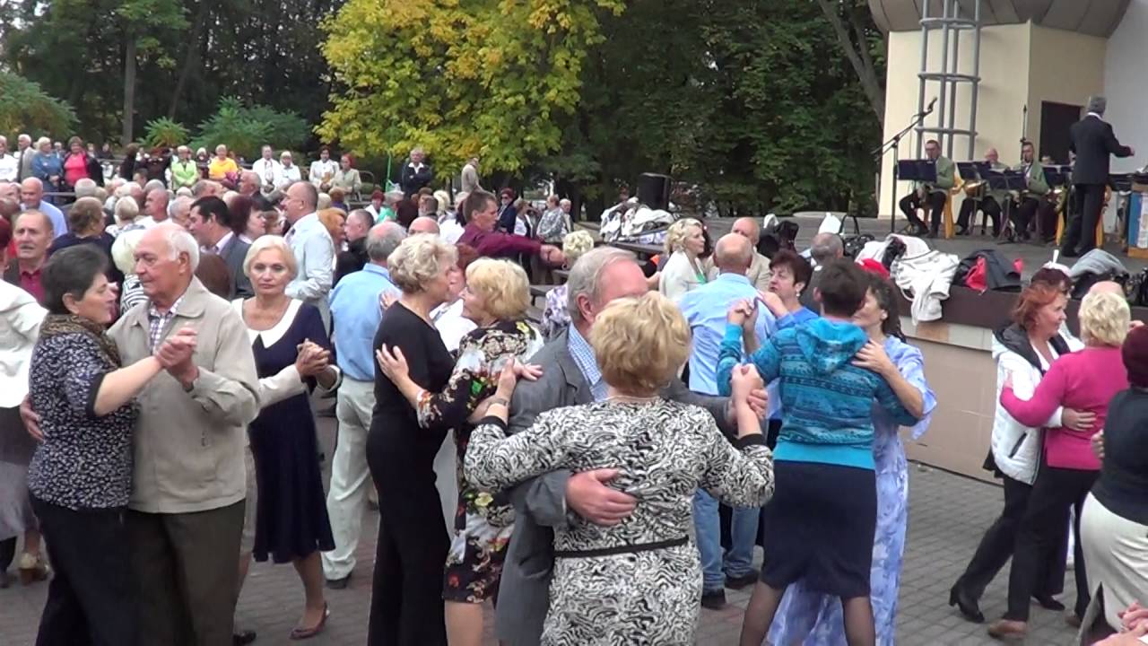 Танцы в парке!!! Dance like it!