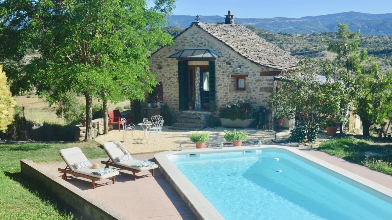 Borda de Fadrin | Sabinanigo, Spain | Hotel Review 🏨