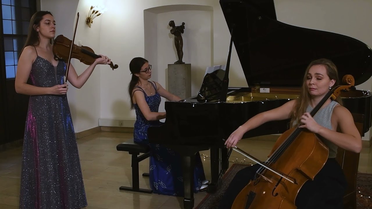 Trio TRN | F. Schubert: Ave Maria, arr. Miha Nahtigal