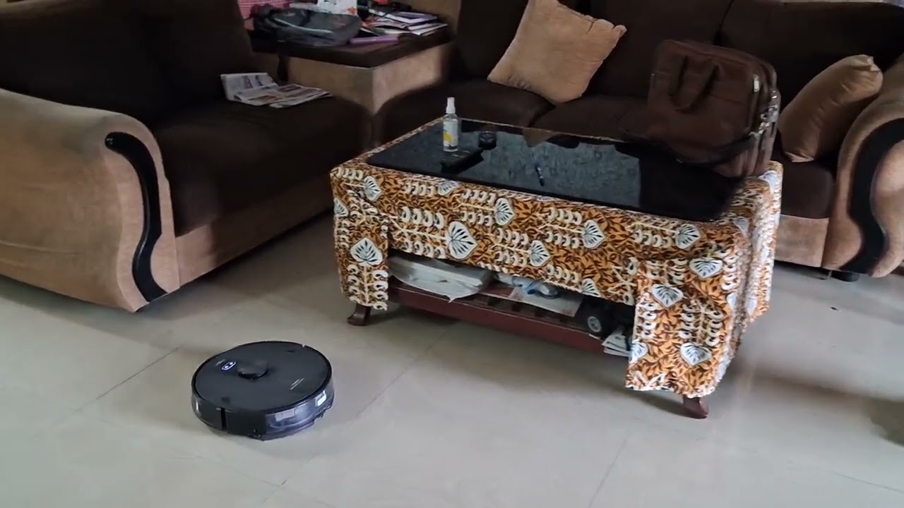 Floor  cleaner  machine 