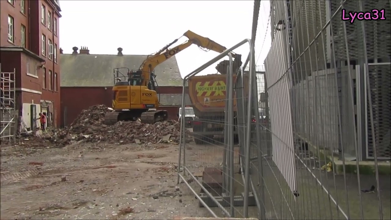 Chapel Street, Bonny Street buildings demolition part 53. Lots of dead camera batteries