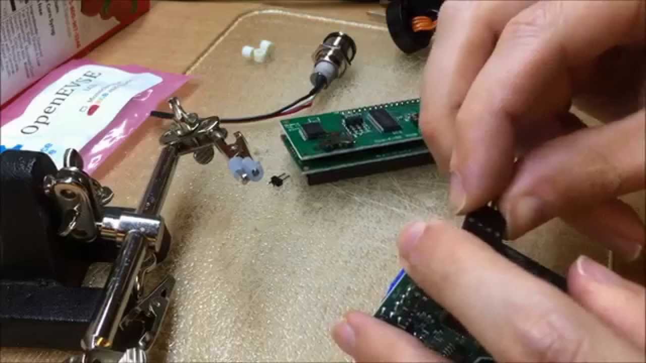 Building an OpenEVSE kit 1