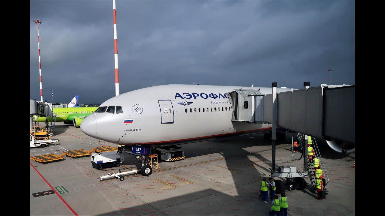 Посадка во Владивостоке Boeing 777-300ER Аэрофлот