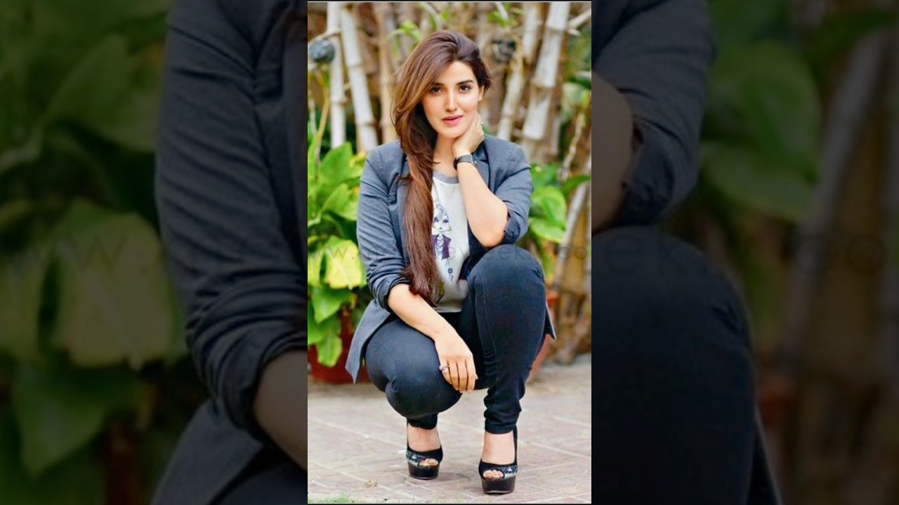 Pakistani actress in pant shirt 🥰🥰&hearts;️ | comment your fav #mayaali #zaranoorabbas #komalmeer