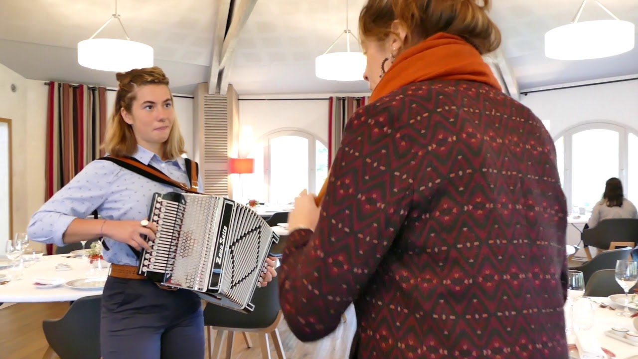 Laura Etxart et Naia Indaburu // Les Frères Ibarboure