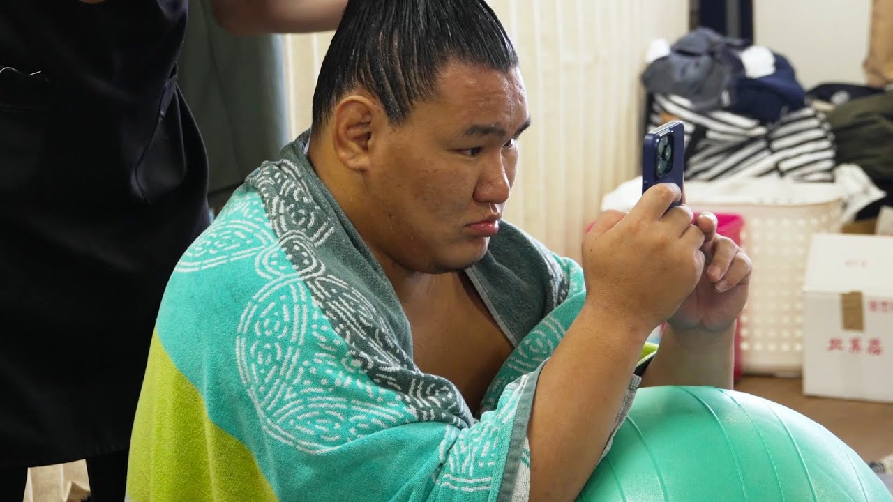 大相撲のガチ稽古飯に密着!ちゃんこ長の圧倒的パワー飯