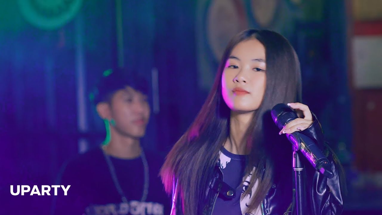 วันนั้นฝนก็ตกแบบนี้แหละ (rainy day) - MEAN Band ft. Fongbeer Cover By จินน้อย