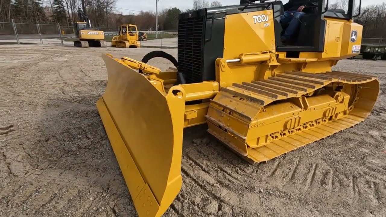 2007 John Deere 700J LGP Expipe layer Low Hours C&C Equipment