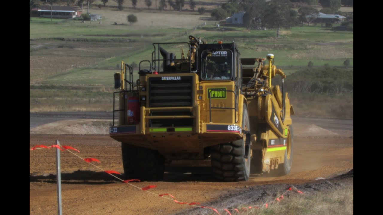 CAT 603 CAT 633 E Scrapers Albany Ring Road Project 2 2022