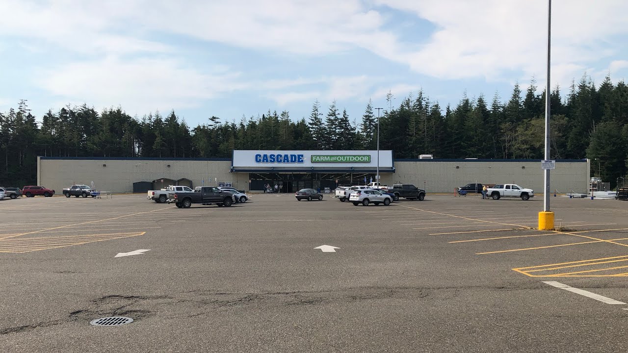 Cascade Farm and Outdoor (FORMER KMART) *STORE TOUR* - Coos Bay, OR