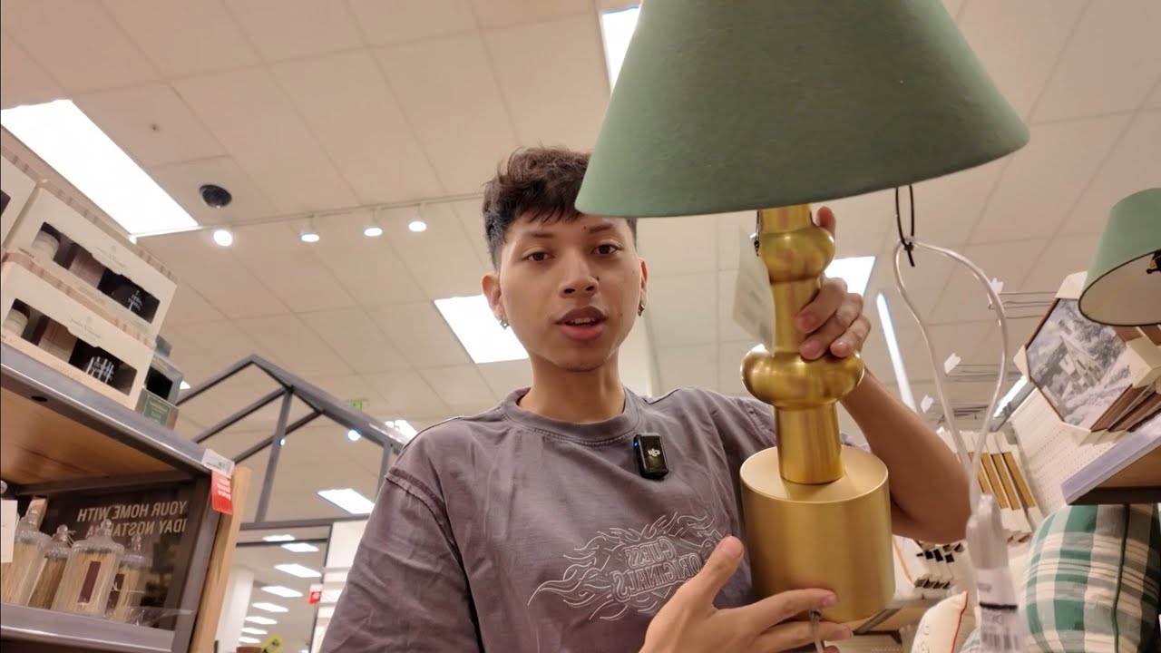 Last Minute Gift Shopping | Vlog