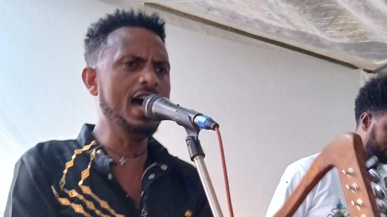 ድምፃዊ ከያኒ ኣረጋ ካሕሳይ ኣብ መርዓ በቲ ጡዑም ድምፁ😍😍😍 ኣብ ተጋዳላይ ሃይልሽ