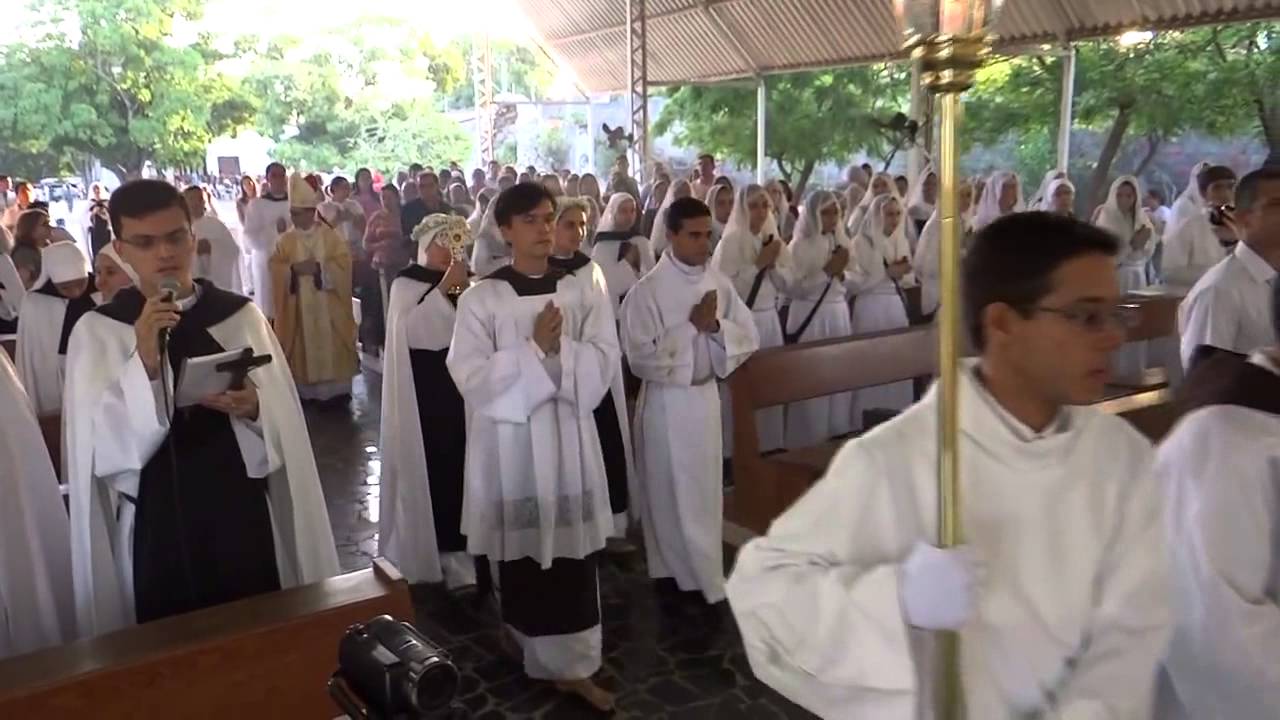Solemnidade de Santa Teresinha. Inicio do Noviciado