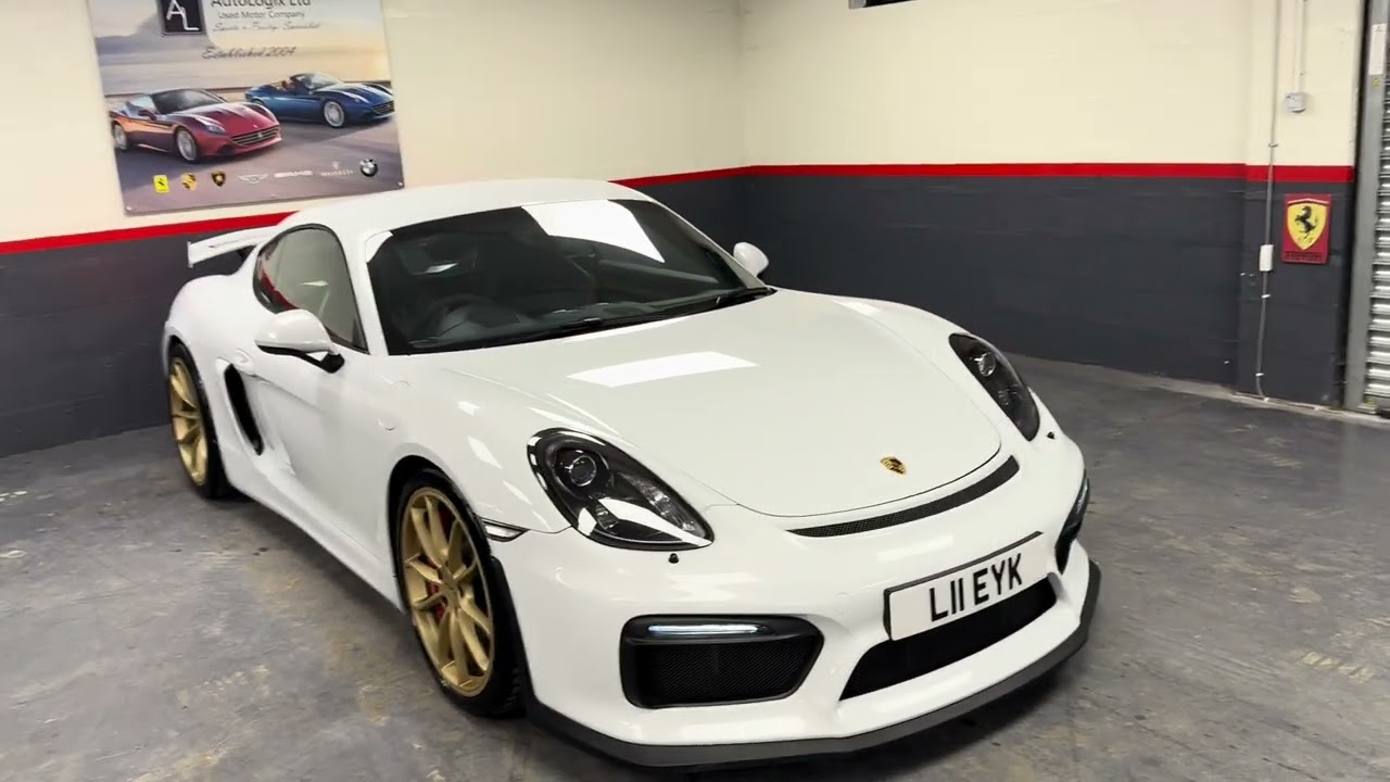Porsche Cayman GT4 2015 года