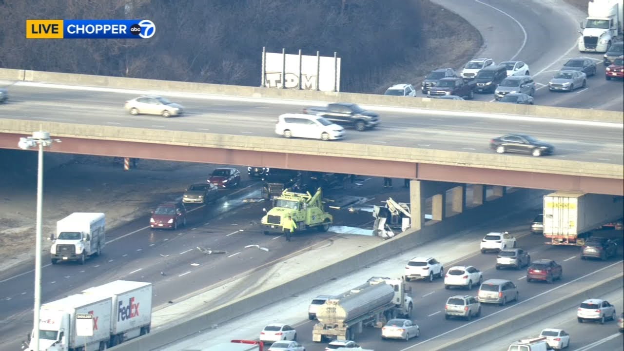 Semi hits bridge on I-55 Stevenson Expy. near La Grange Road