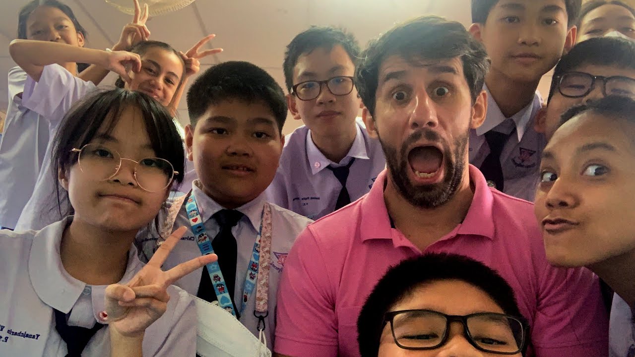 Immersion dans la vie d'un prof en Thaïlande (choc culturel)