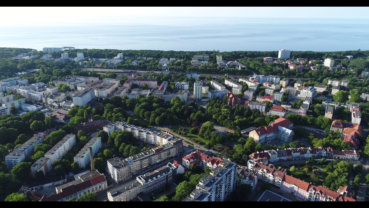 Panorama Kołobrzegu z lotu drona
