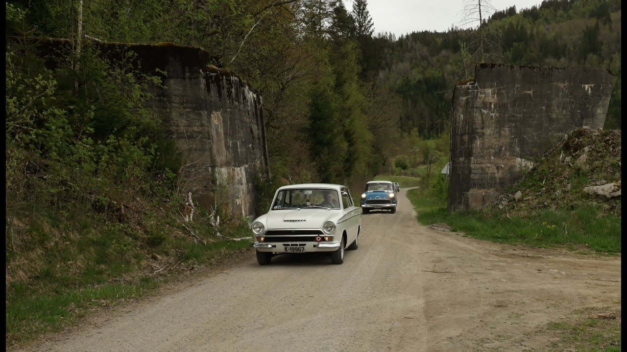 Snartemo - Med Lyngdal-kodiljen* på tur lange en påbegynt sidebane