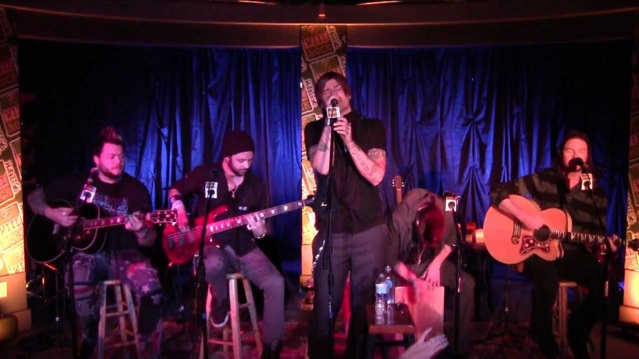 Hinder - Shoulda Known Better (acoustic, w/ interview)