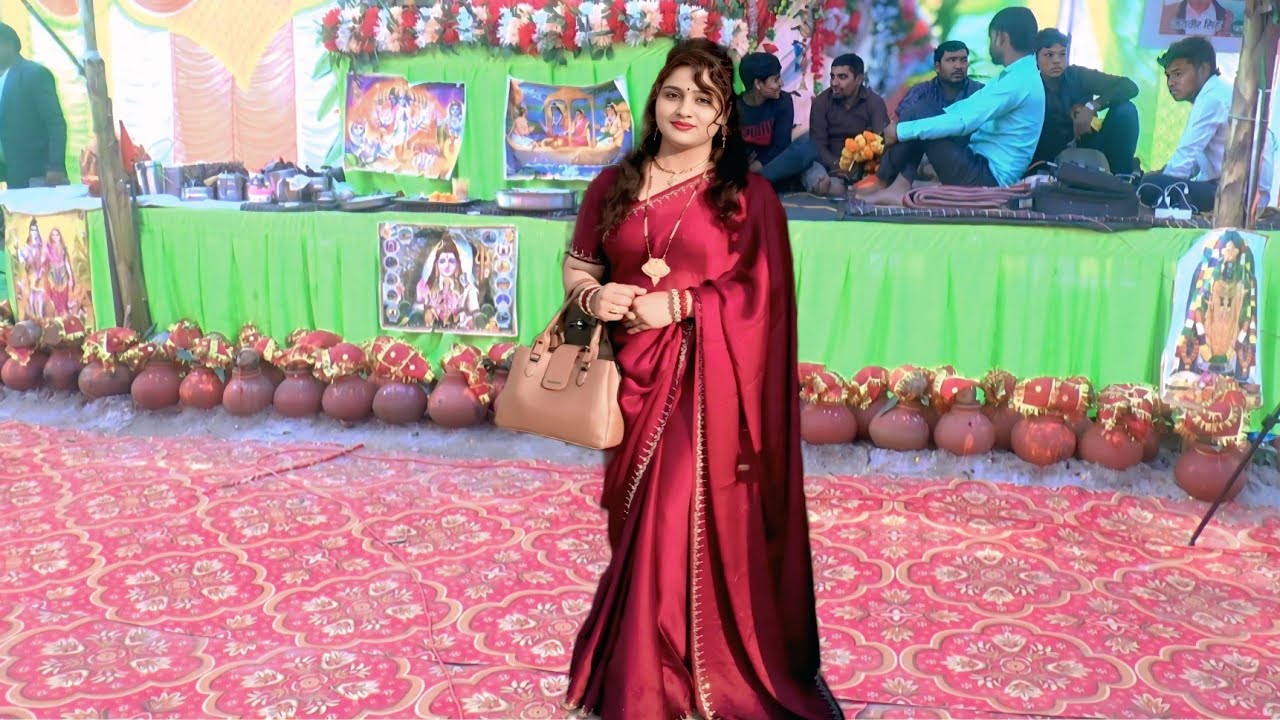 सुख दुख की बदले गांठ इन पुलिस बालों की घर वाली ने किया जबरदस्त  धांसू डांस 💃💃💃💃 mohini shastri ji 